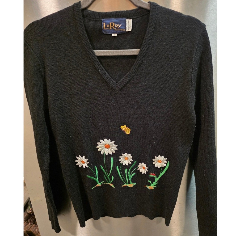 Vintage LeRoy Knitwear Black Daisy Embroidered V-Neck Sweater Small Cottagecore